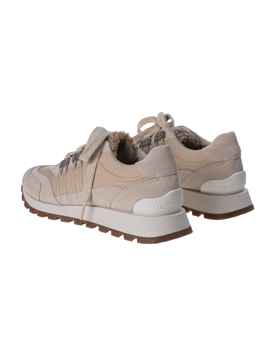 shop BRUNELLO CUCINELLI Saldi Sneakers: Brunello Cucinelli Runners in camoscio, vitello e shearling con "Shiny Trek Eyelets".
Chiusura con lacci piatti in tessuto.
Fodera in tessuto misto cotone idrorepellente.
Fondo in gomma.
Battistrada in micro, leggero.
Composizione: 100% vera pelle.
Made in Italy.. MZSFG2289-C8198 number 7755636